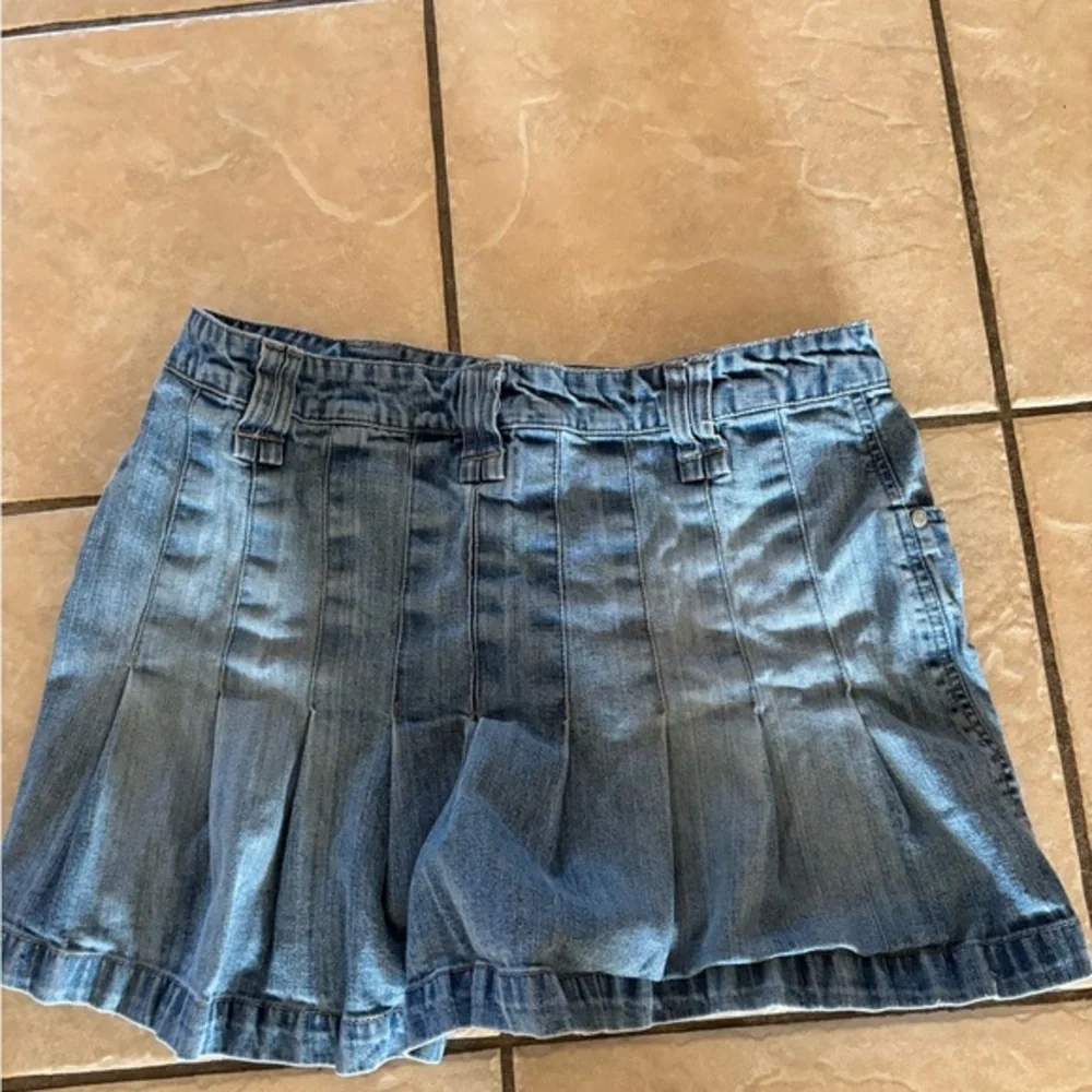 Vintage /Y2K‎ No Boundaries Denim Mini Skirt - Picture 2 of 5